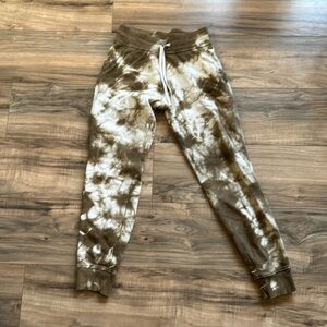 Nuetral Tie dye Lululemon joggers
